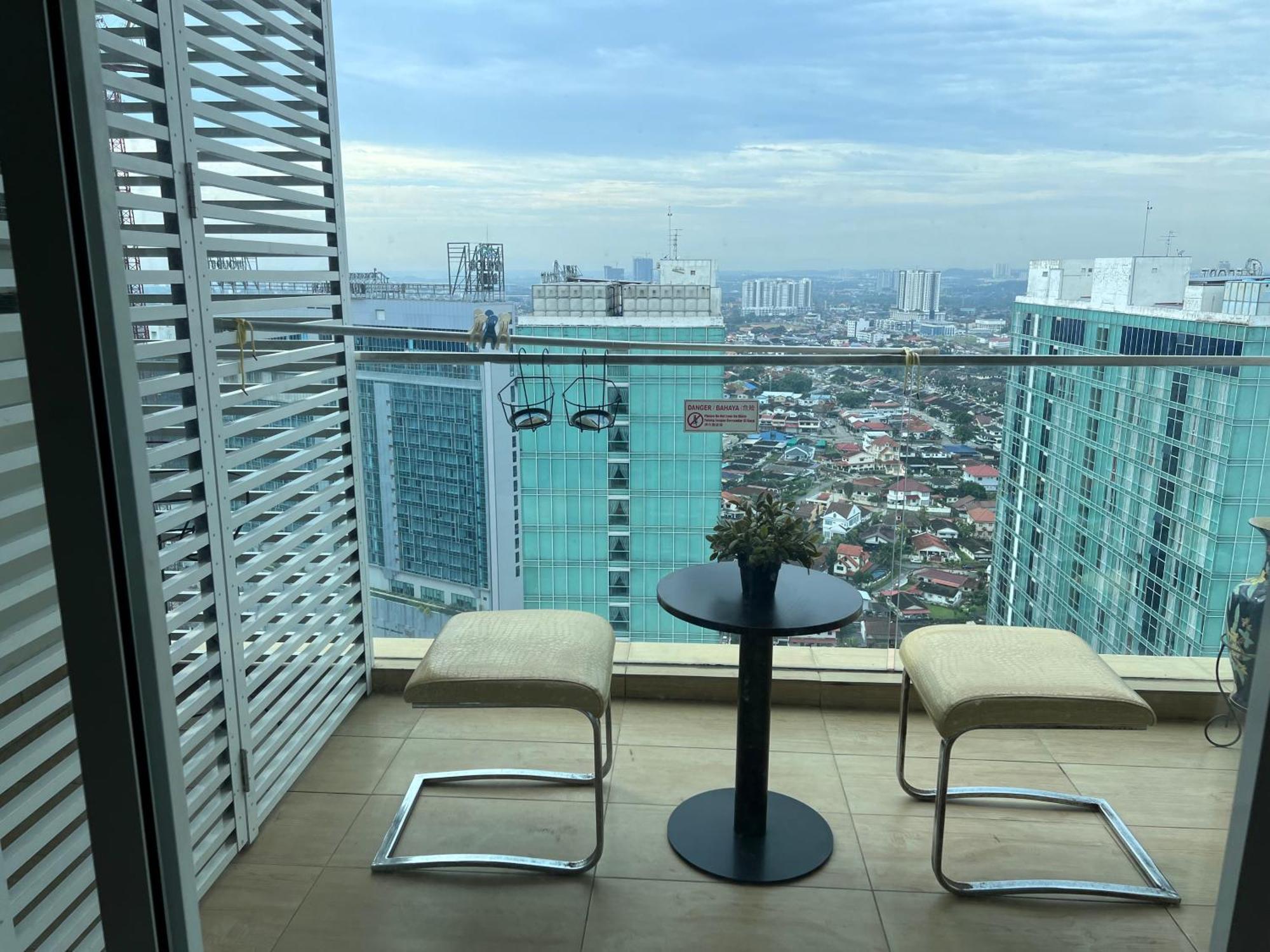 Apartment In Ksl , 2 Bdrm 2 Bthrm Wifi 4 Pax Johor Bahru